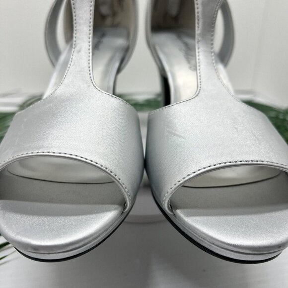Easy Street Flash Silver Satin Open Toe Heeled Dress Sandals Size 9.5 WW NWB - Picture 3 of 14
